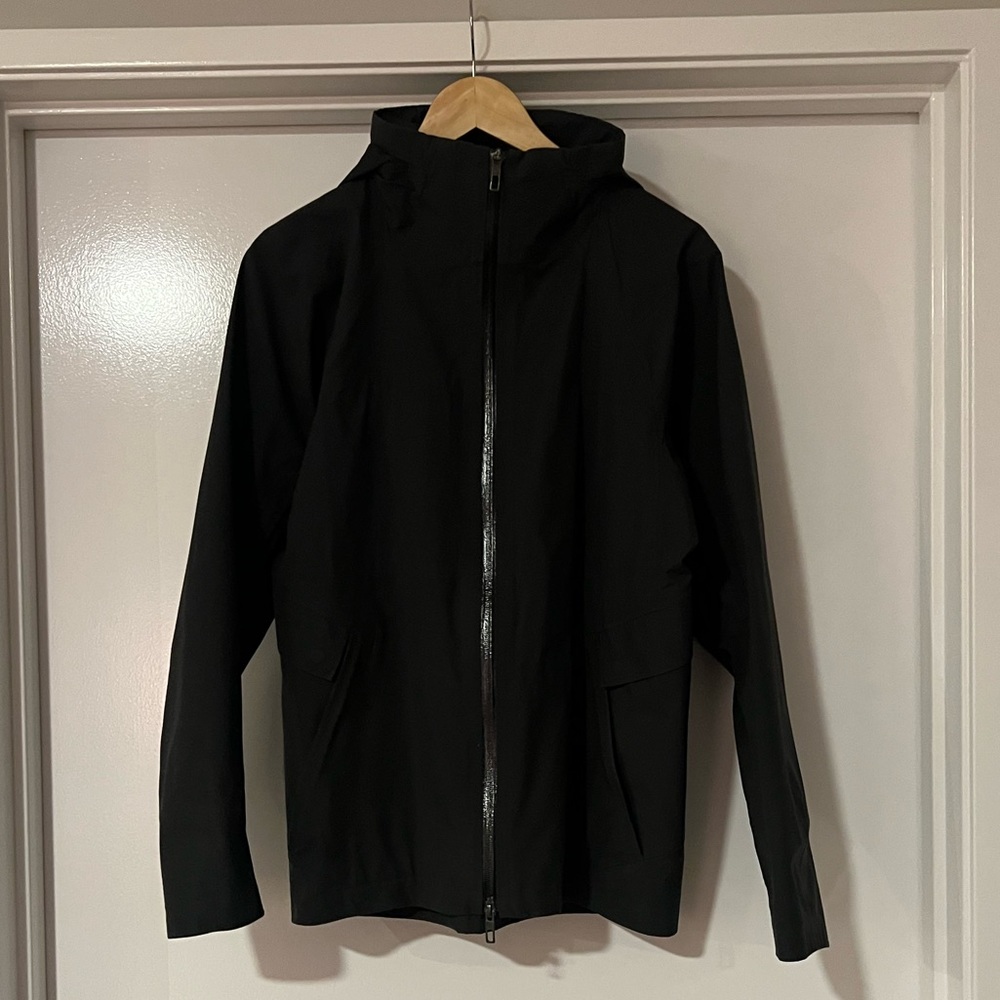 Lululemon Size Small Lightweight Windbreaker Rain Jakcet